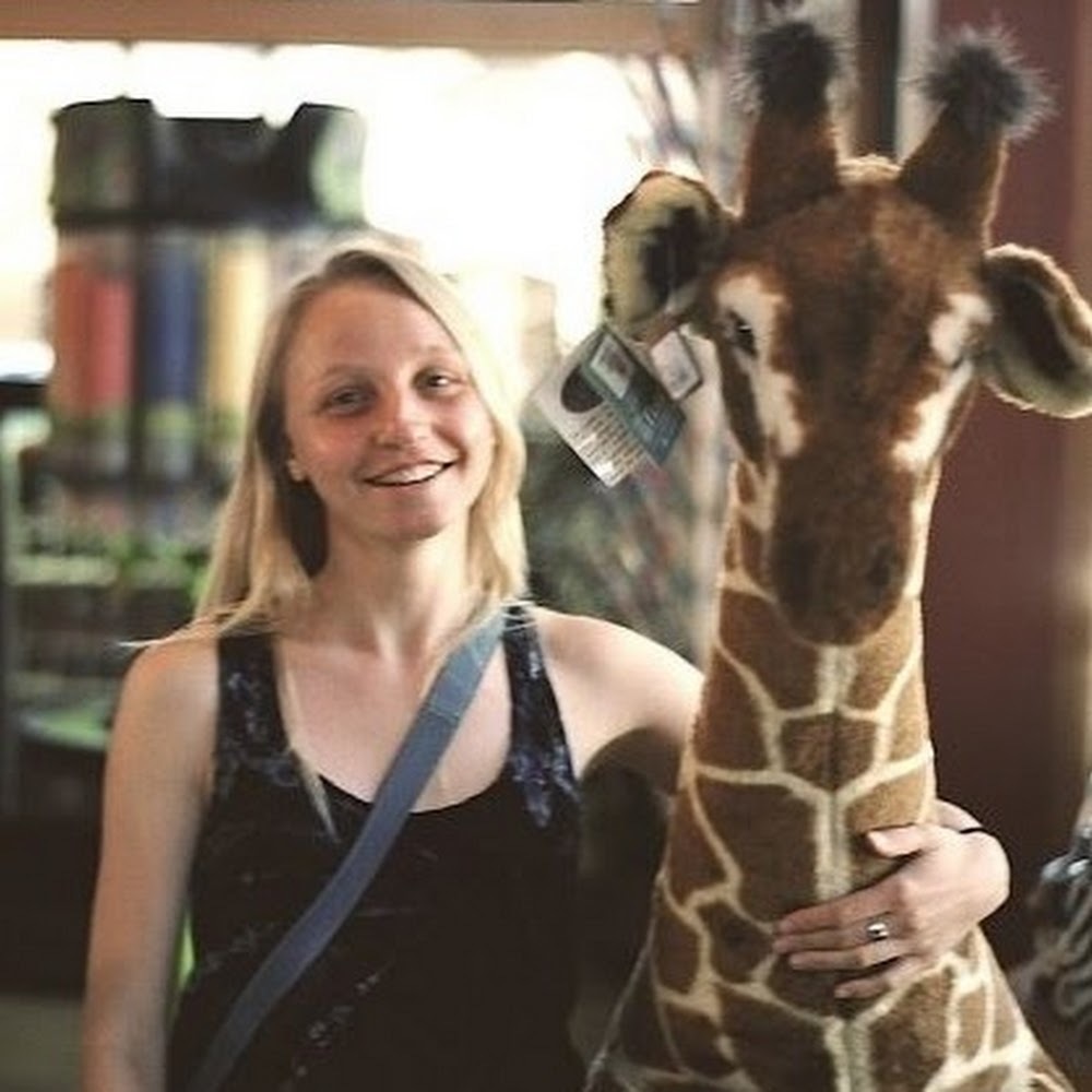 Meet your Posher, Hillary